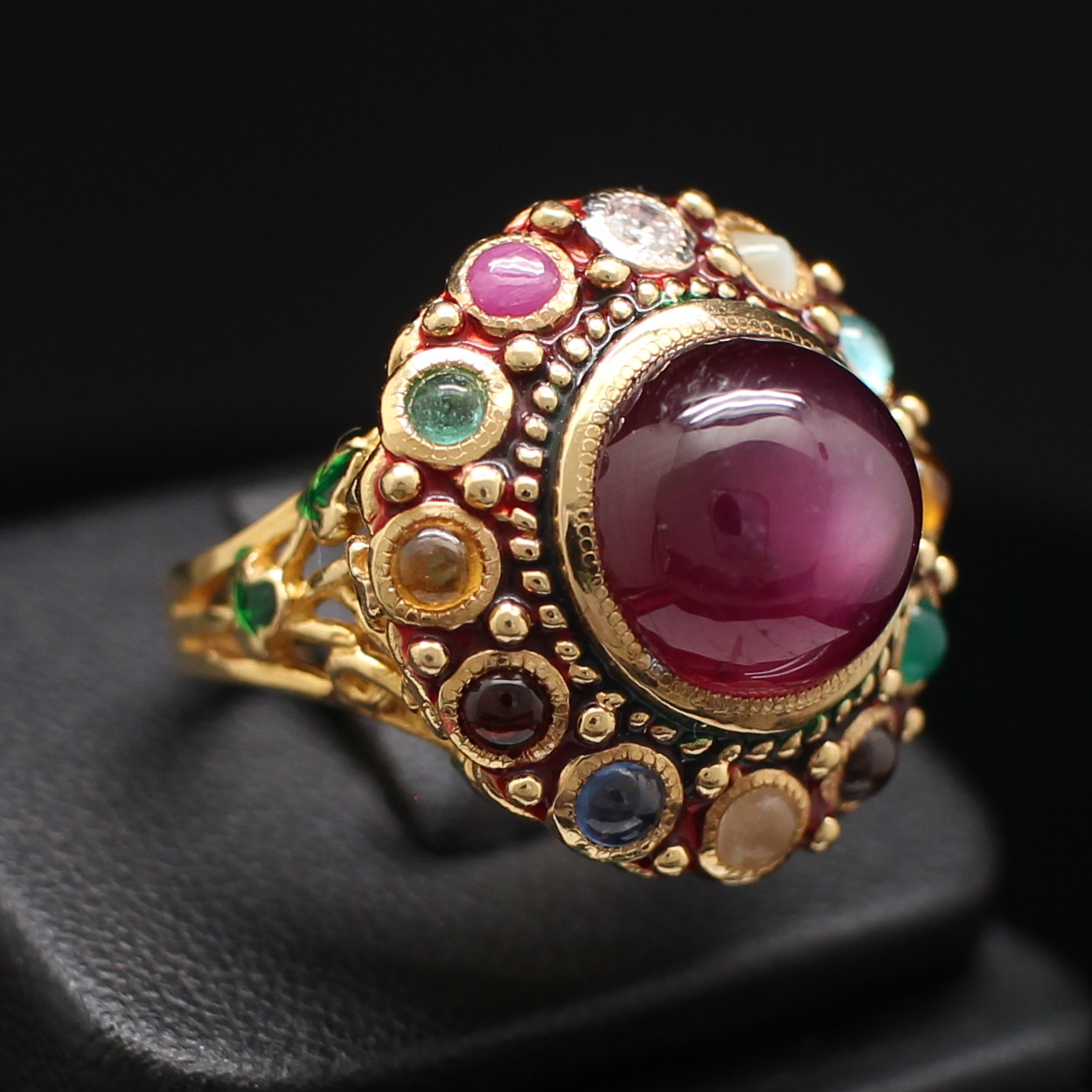 RG250157 แหวนนพเก้ายอดทับทิม ทองแท้ 90% นน. 15.8 กรัม ขนาดแหวน 55 งานเก่า สวย