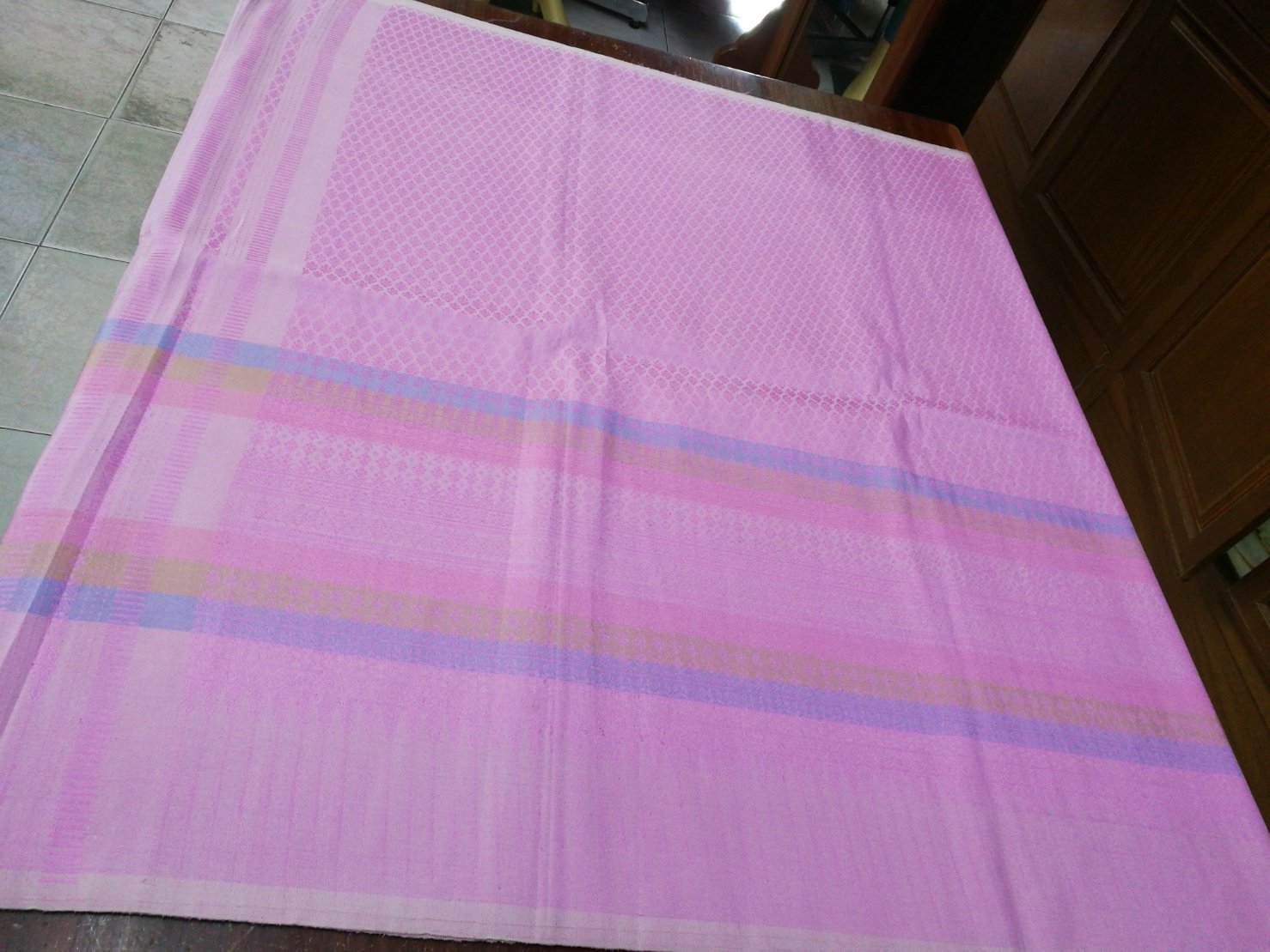 ซิ่น ผ้าไหมยกสุรินทร์ ไหมแท้ 32ตะกอ ขนาด 1x2เมตร สีชมพูกลีบบัว N11-NY1108653