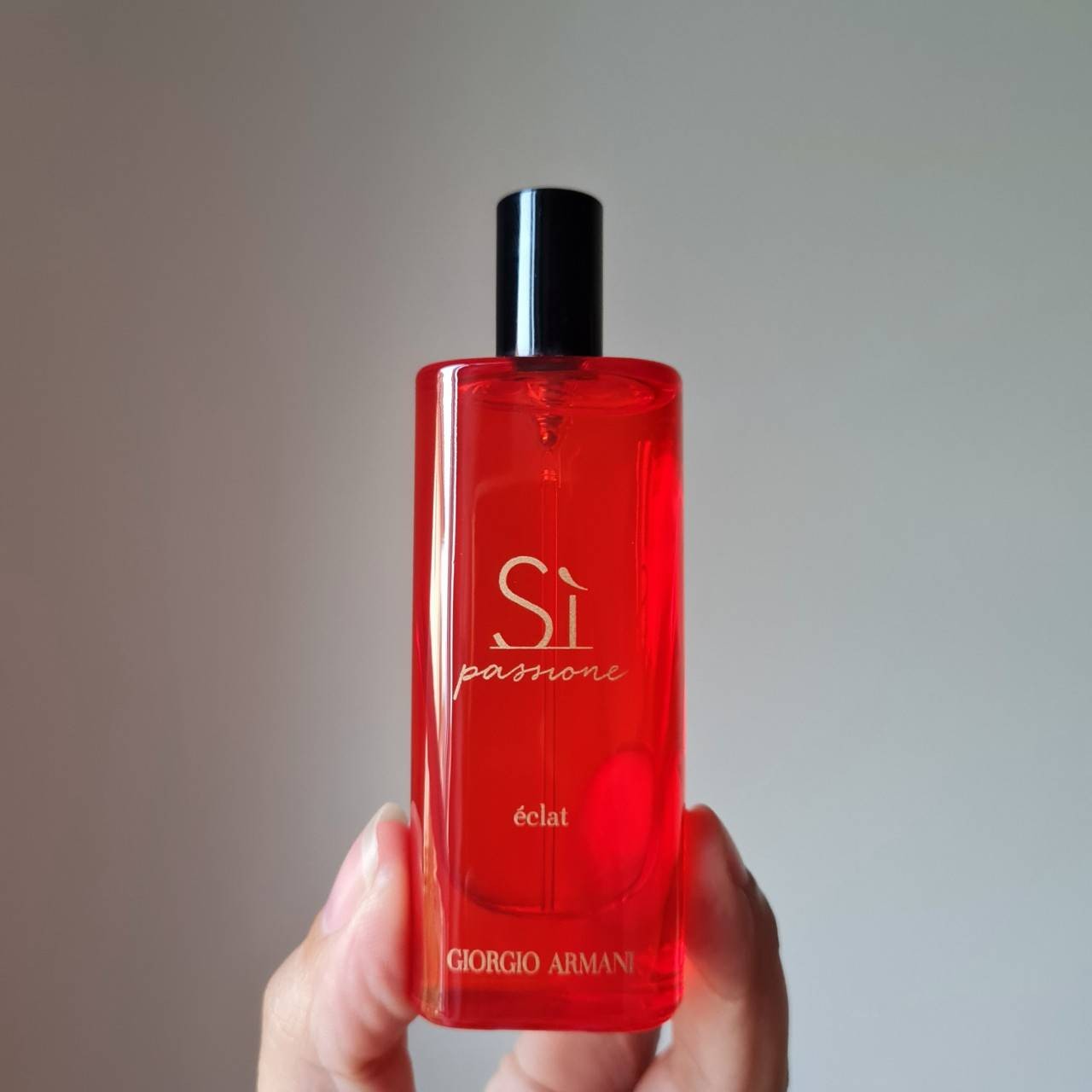 น้ำหอมจิ๋วมินิ Giorgio Armani Si Passione Eclat EDP 15ml กล่องซีล ( Mini Perfume น้ำหอมขนาดพกพา) น้ำหอมจิ๋วมินิแบบทดลองแบบสเปรย์ พกพาก็สะดวกใช้ฉีดตามจุดชีพจร