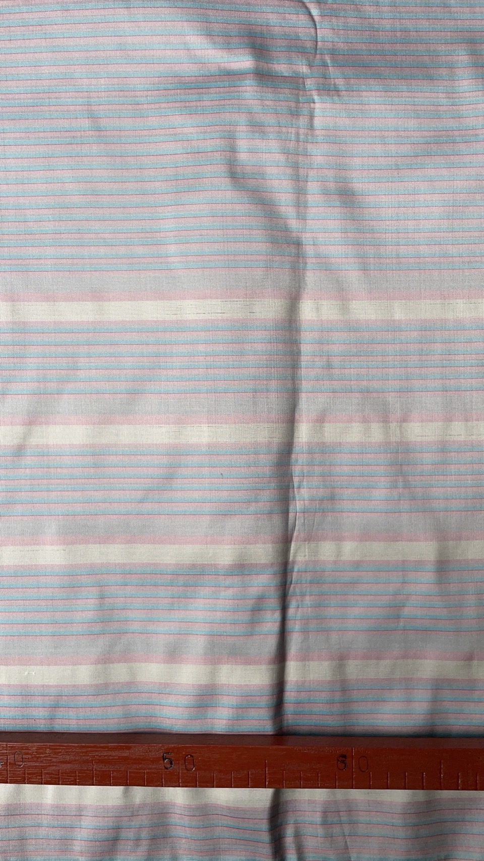 ซิ่น ผ้าไหมเนื้อเรียบแบบมีเชิง ไหมแท้ ขนาด 1x2เมตร ลายริ้ว สีเทาฟ้า รหัส B8-76-P4042