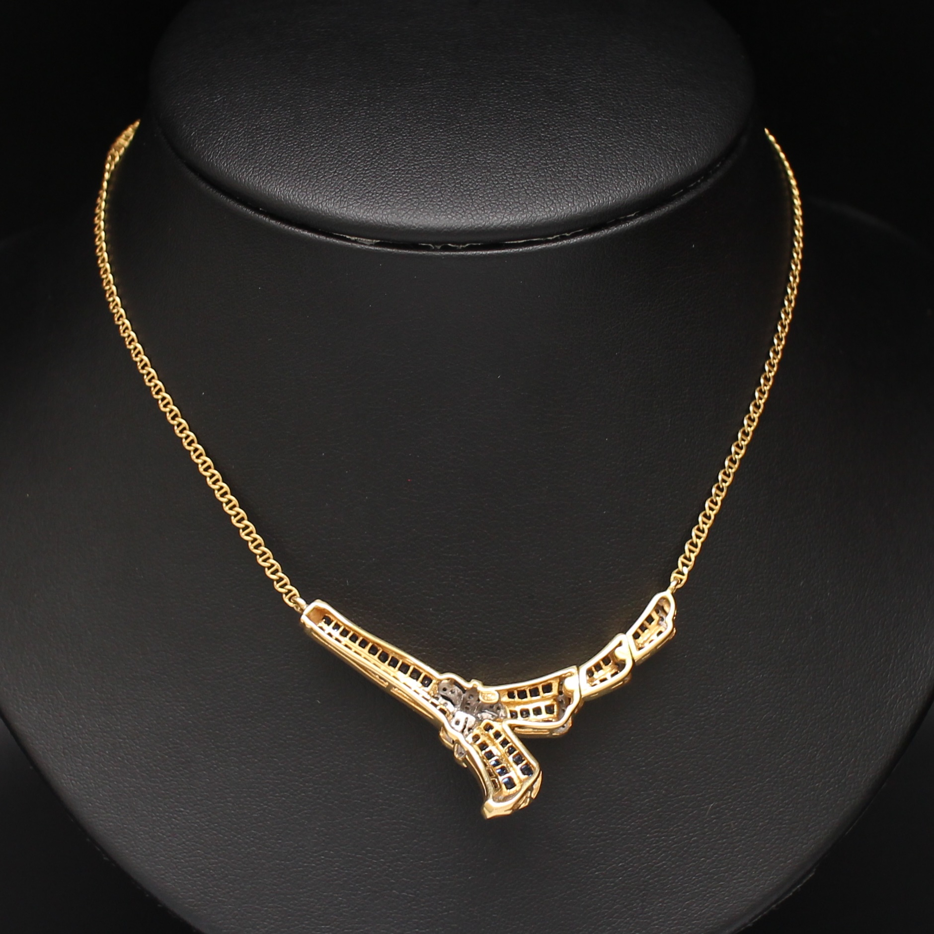 NL25111 สร้อยคอไพลินประดับเพชร เพชรแท้ 37 เม็ด 0.37 กะรัต ทองแท้ 18k นน.ณวม 15.8 กรัม ยาว 17.5 นิ้ว