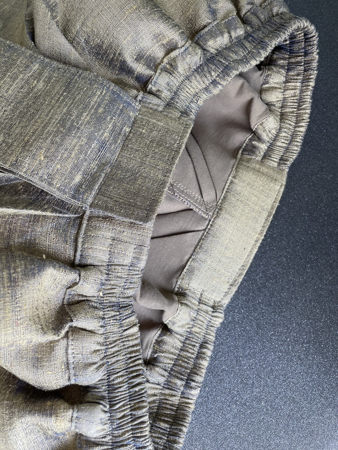 สั่งตัดเย็บ โจงกระเบน เอวยางยืด ติดตะขอ มีซิปซ่อนหลังทบหน้าผ้าโจง ทรงตามแบบ (ไม่รวมผ้า) รหัส CUT-JHN-0730671