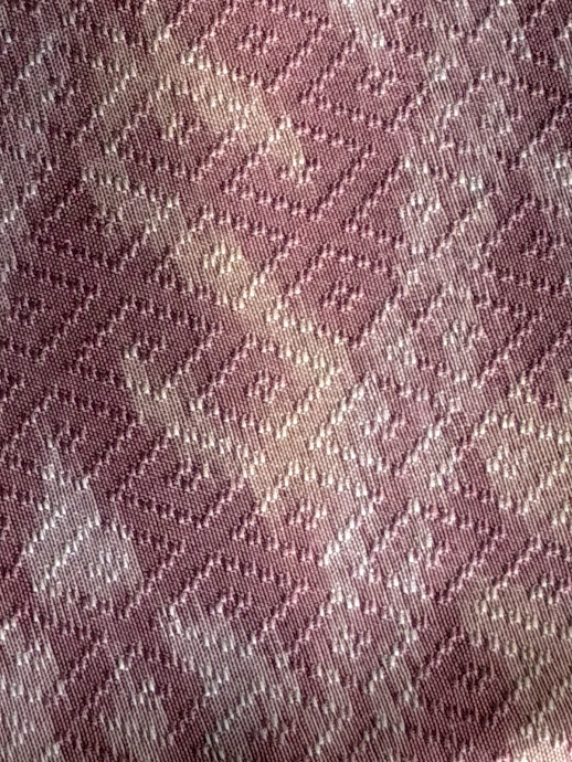 ซิ่น ผ้าไหมมัดหมี่ ทอยกดอก สีธรรมชาติ ขนาด 1x2 เมตร ลายสิริราชพัสตราภรณ์ สีชมพู รหัส PCS-NY-1122681