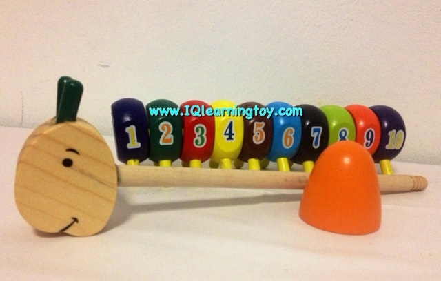 ของเล่นไม้- หนอนน้อยนับเลข 1-10 สีสันที่สวยงามของเจ้าหนอนแต่ละส่วน ได้เรียนรู้เรื่องคณิตศาสตร์ เสริมสร้างพัฒนาการด้านต่างๆ และฝึกสมาธิได้ดีค่ะ ส่งฟรี