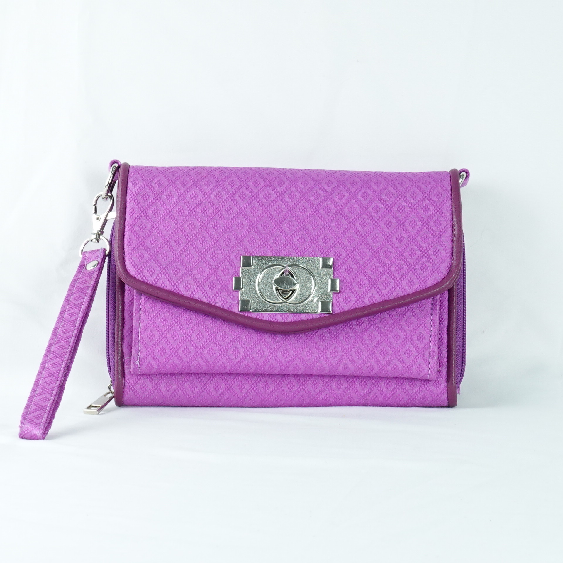 กระเป๋าถือไหมแท้ทรงคลัทช์ พร้อมสายสะพาย ขนาด 15x20ซม.สีชมพูเข้ม รหัส GO-TT-060568158