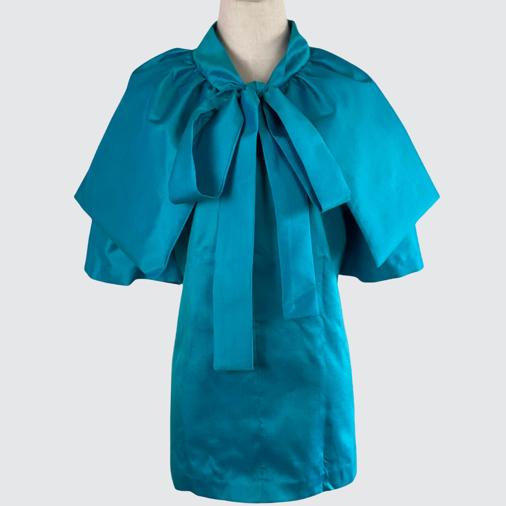 เสื้อแขนสั้น ตัดเย็บจากไหม ไหมแท้ 100% | ตัดเย็บตามรูปร่าง | เลือกผ้า ส่งไซส์ได้