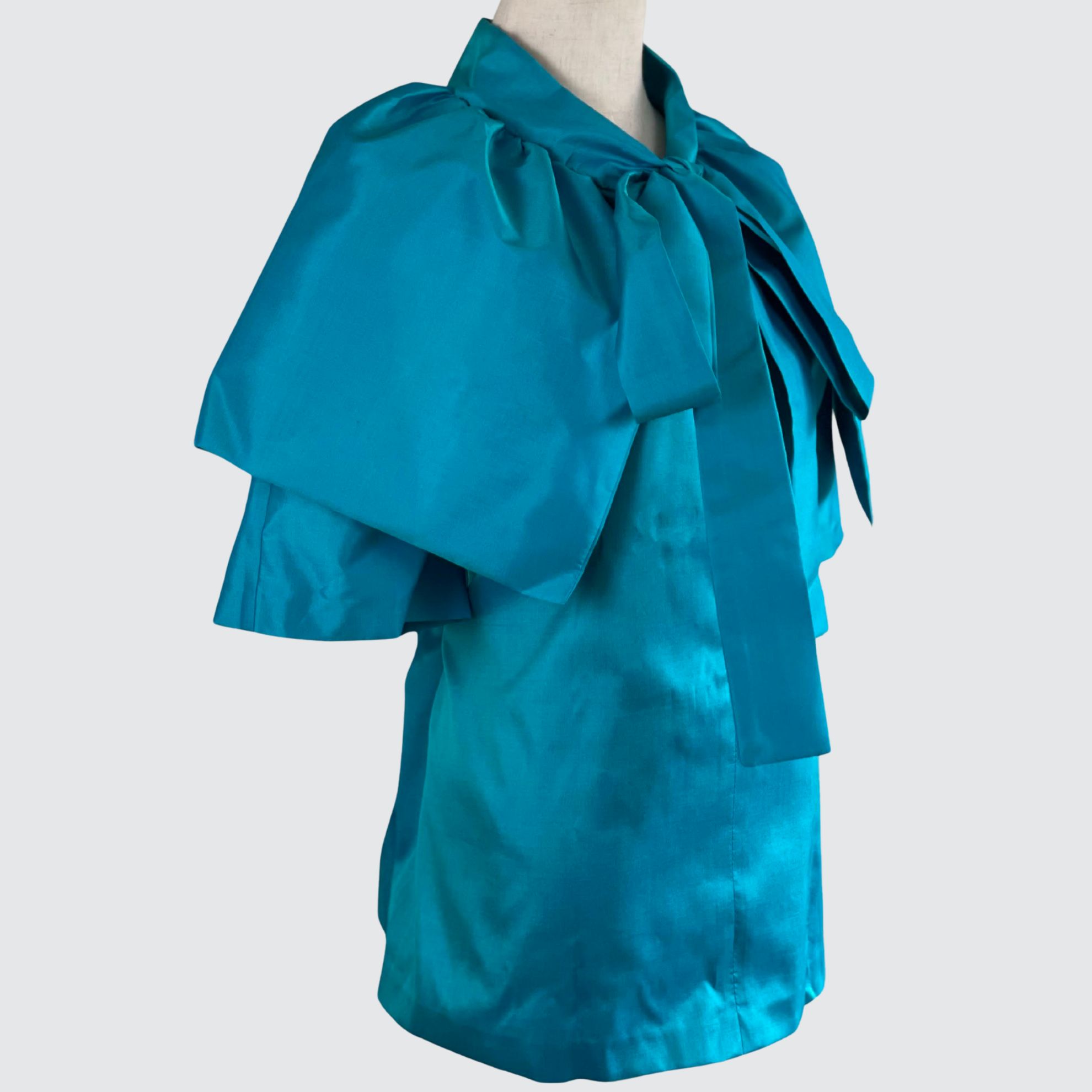 เสื้อแขนสั้น ตัดเย็บจากไหม ไหมแท้ 100% | ตัดเย็บตามรูปร่าง | เลือกผ้า ส่งไซส์ได้