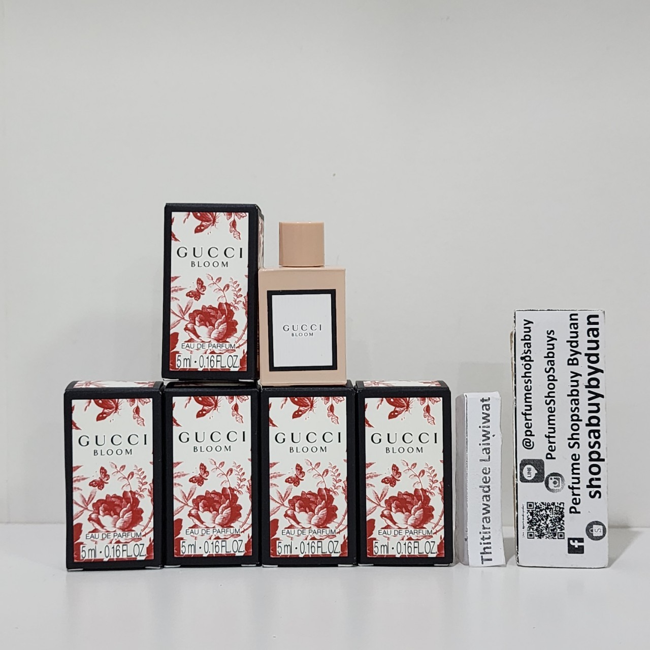 น้ำหอมจิ๋วมินิ Gucci BLOOM EAU DE PARFUM 5ml แบบแต้มมีกล่อง ( Mini Perfume น้ำหอมขนาดพกพา) น้ำหอมจิ๋วมินิ ขวดน่ารัก ตั้งโชว์ก็สวย พกพาก็สะดวก หัวแต้มตามจุดชีพจร