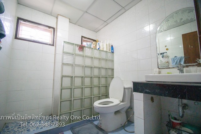 ขาย บ้าน 3 ชั้น ลาดพร้าว 87 แยก 16 เนื้อที่ 104 ตรว. หลังมุม ทำเลดี คุ้มราคา