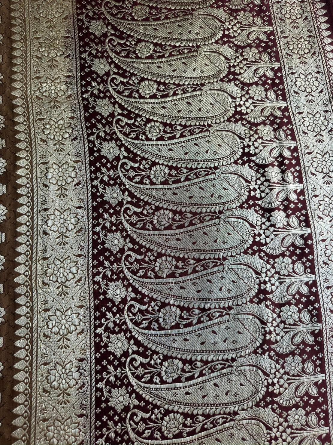 ซิ่น ผ้าปาโตล่า ไหมแท้ มีหน้านาง ขนาด 114x230ซม. พื้นสีแดง สีน้ำตาลทอง รหัส N9-SIL-GN10