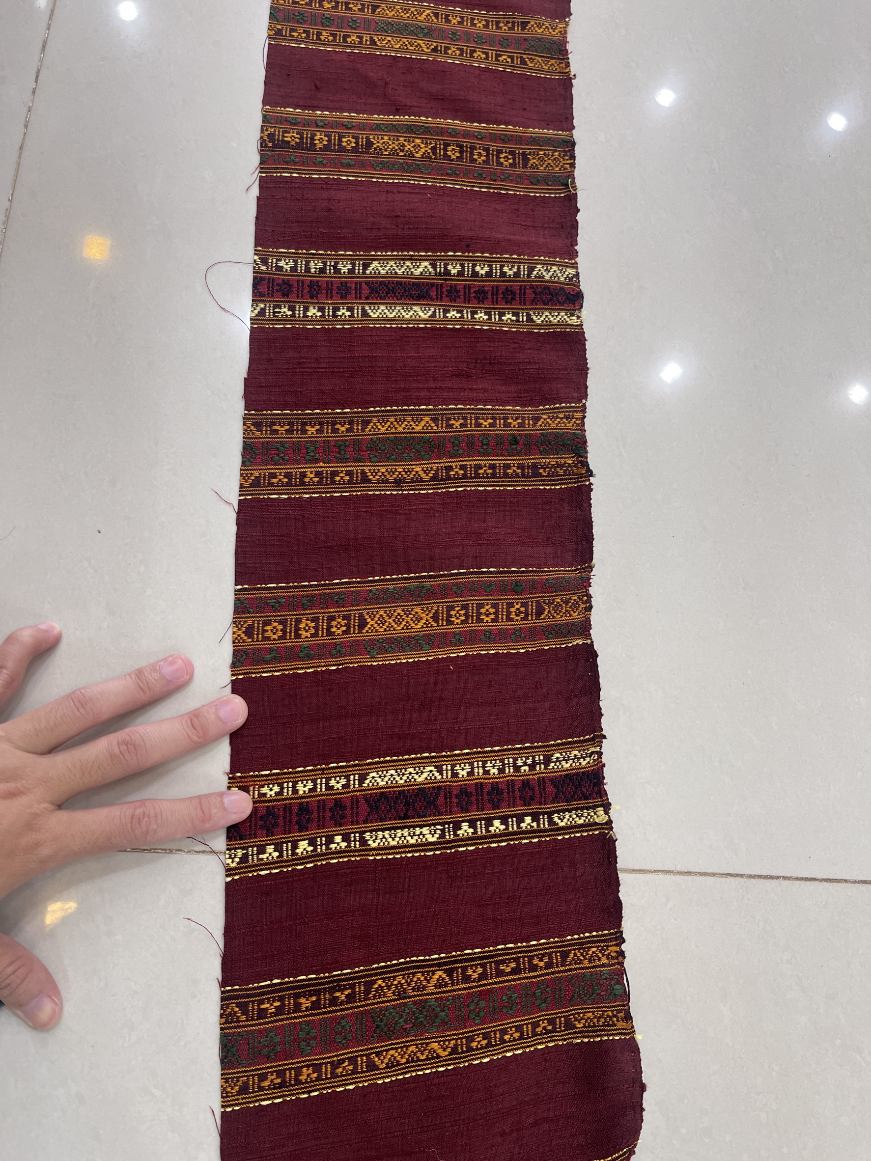หัวซิ่นไหมแท้ สีแดง รหัส WN-BM-1014681023