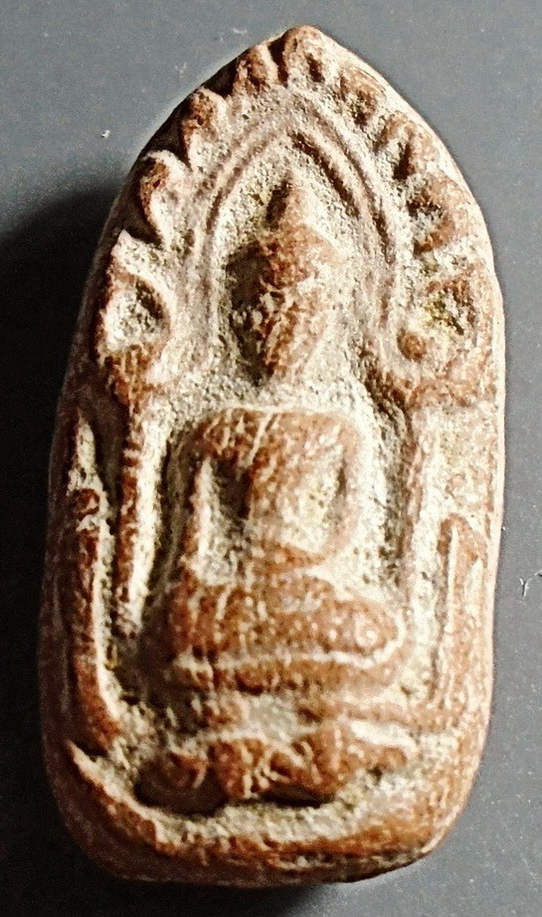 พระขุนแผนไข่ผ่าซีก วัดรัตนชัย (จีน) พิธีจตุรพิธพรชัย ปี 2518