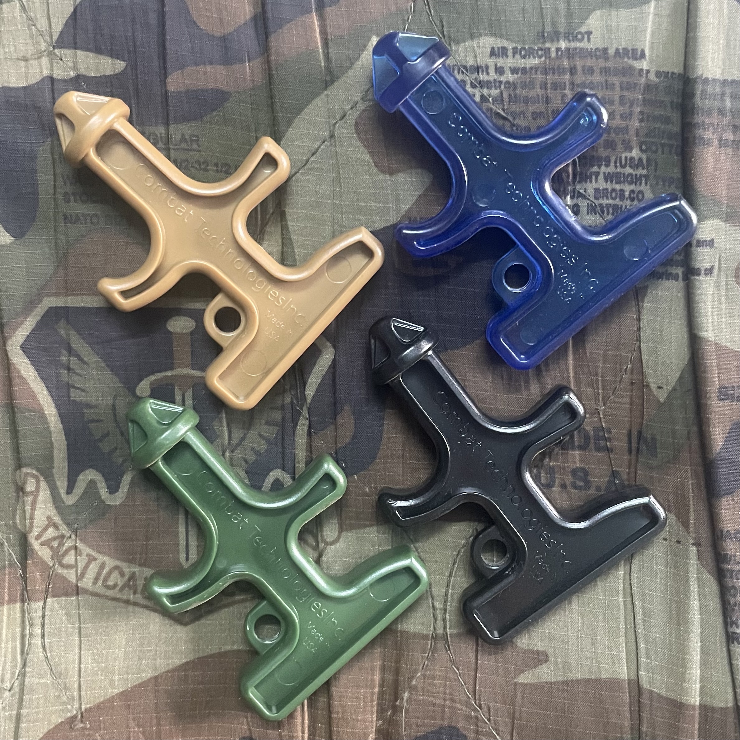 สนับมือ combat Technologies Inc