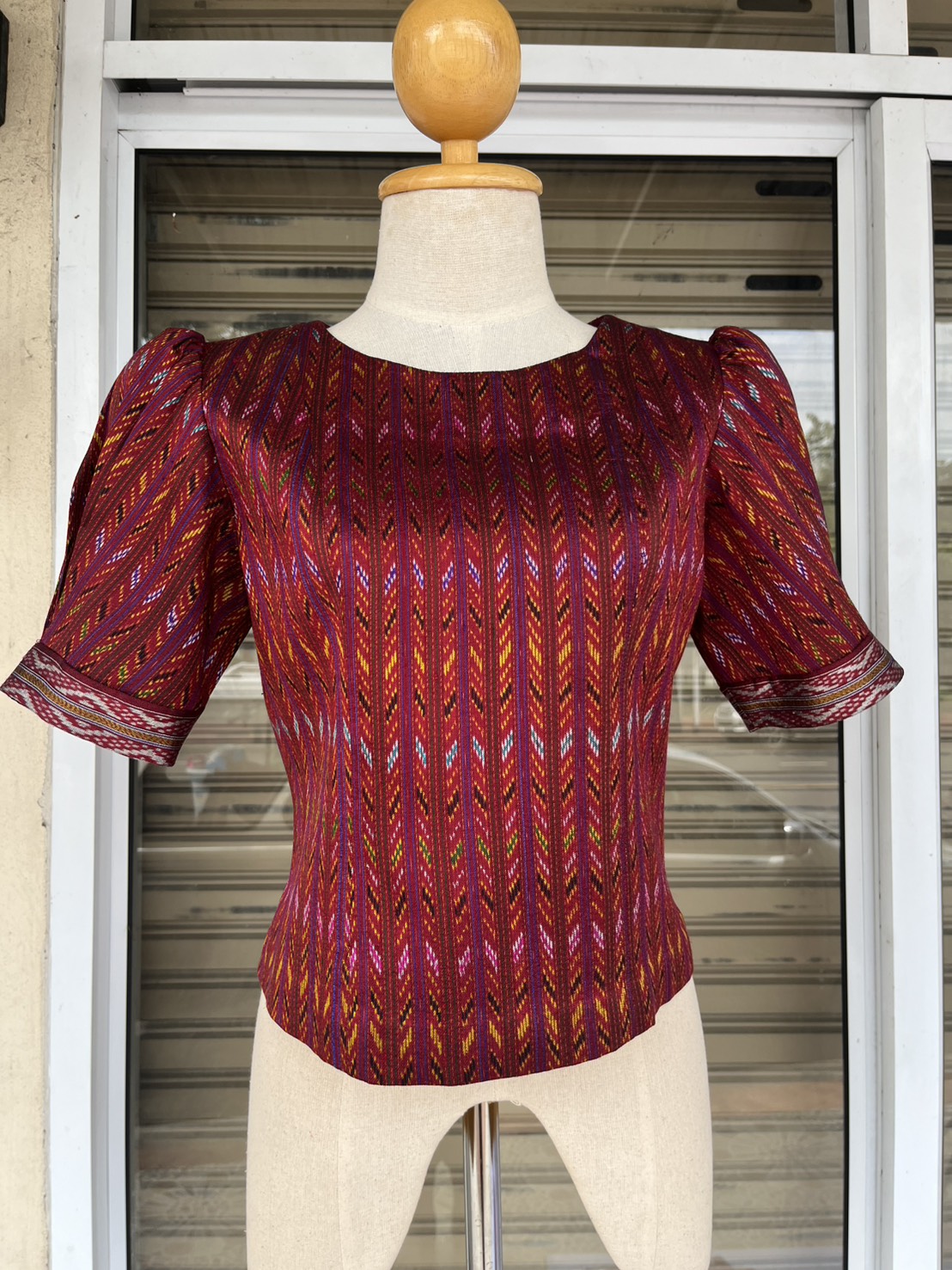 เสื้อสตรี ลายโฮล ไหมแท้ 100% | เลือกไซส์ รหัส WD-PTS-1009681