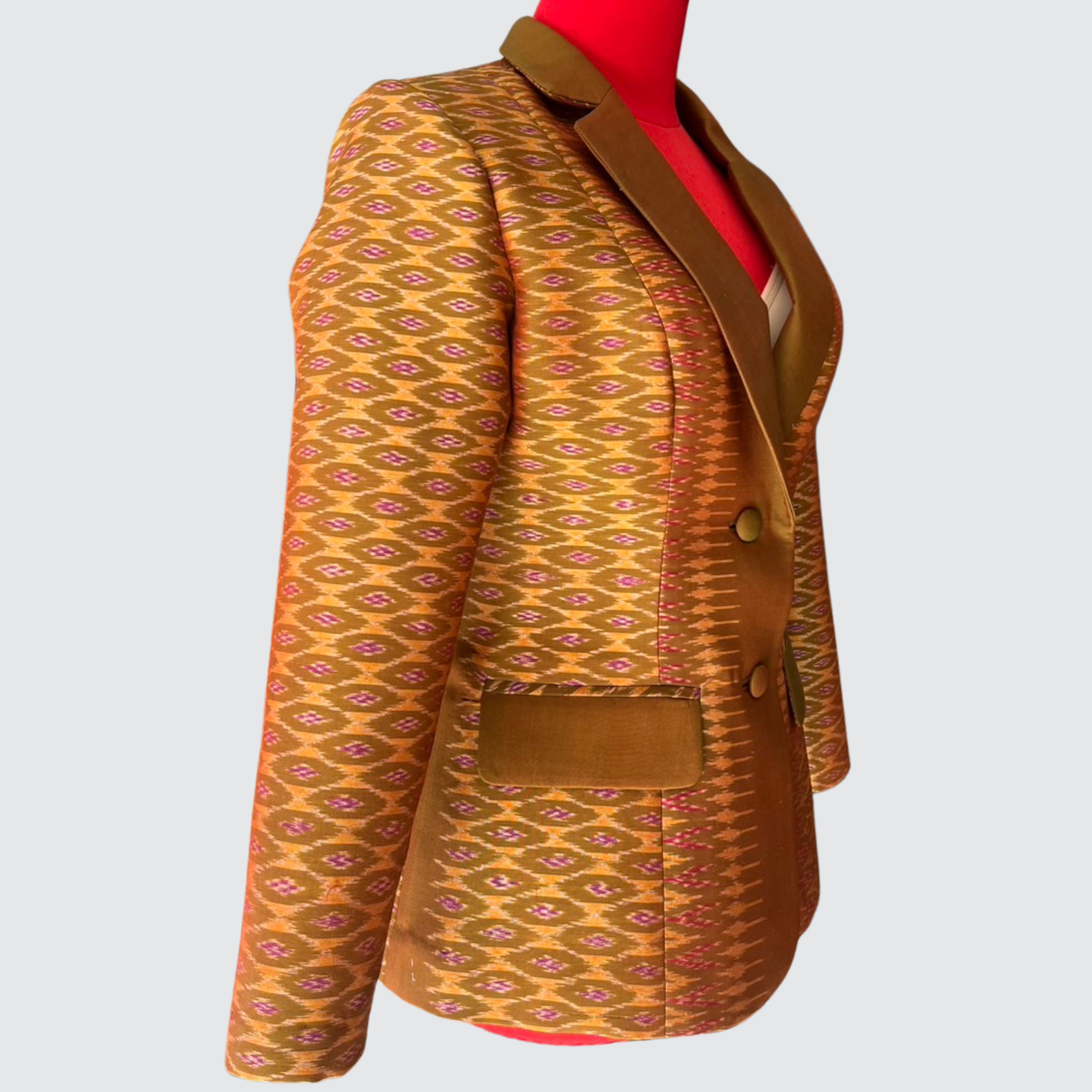 สูทหญิงแขนยาว ตัดเย็บจากผ้าไหมมัดหมี่เนื้อเรียบ ไหมแท้ 100% | ตัดเย็บตามรูปร่าง | เลือกผ้า ส่งไซส์ได้