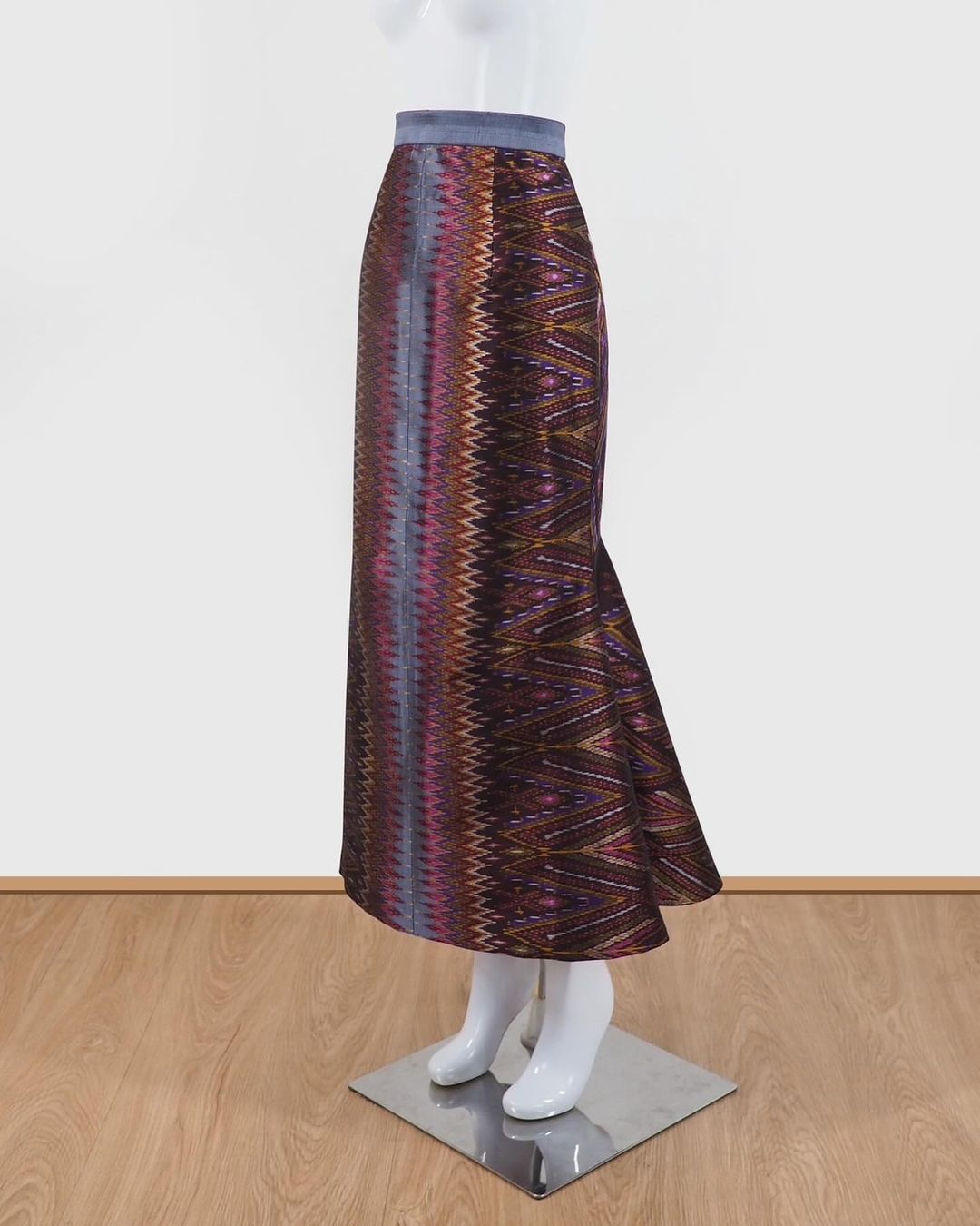 สั่งตัดเย็บกระโปรงผ้าไหม (ไม่รวมผ้า) รหัส CUT-51-121266