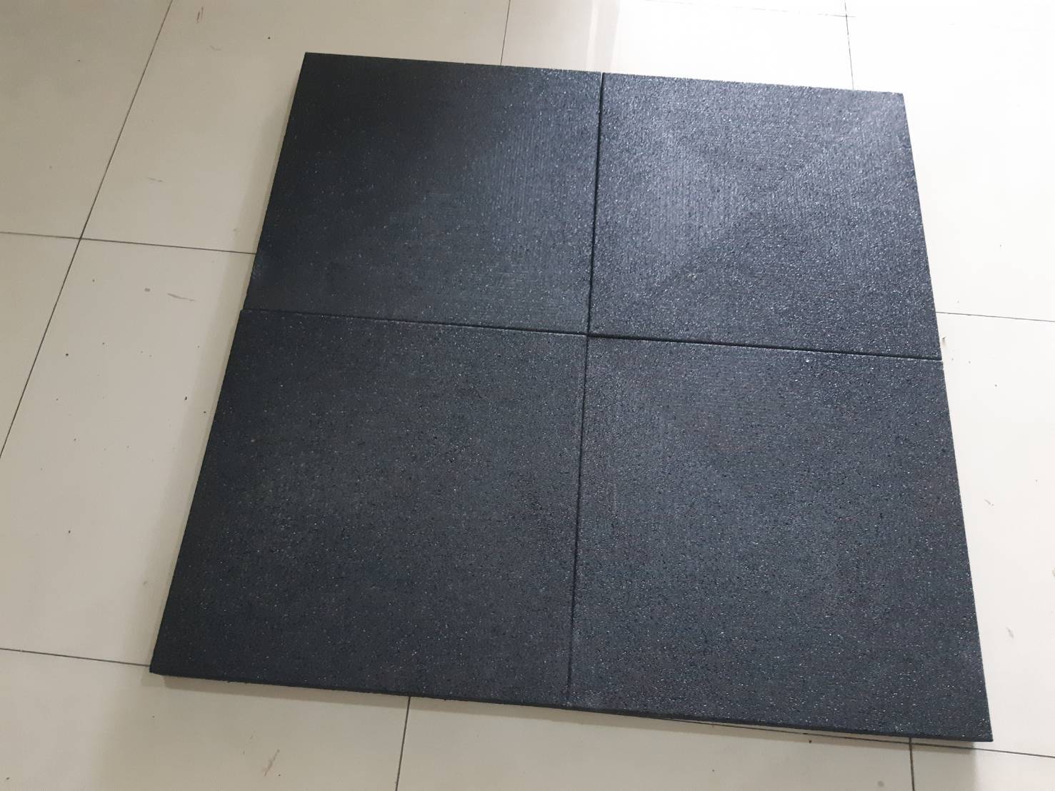 แผ่นยางปูพื้นฟิตเนส ชนิดหนาพิเศษ 4cm