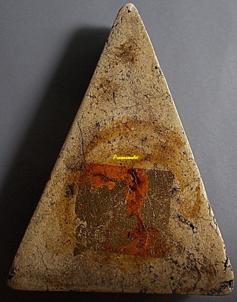 สมเด็จสามเหลี่ยม พิมพ์สามปลื้ม กรุวัดอินทร์ บางขุนพรหม