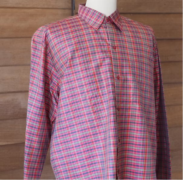 เสื้อเชิ้ตแขนยาว ผ้าไหมลายสก๊อต สีแดงสลับม่วง รหัส DN-CT-SKU100844
