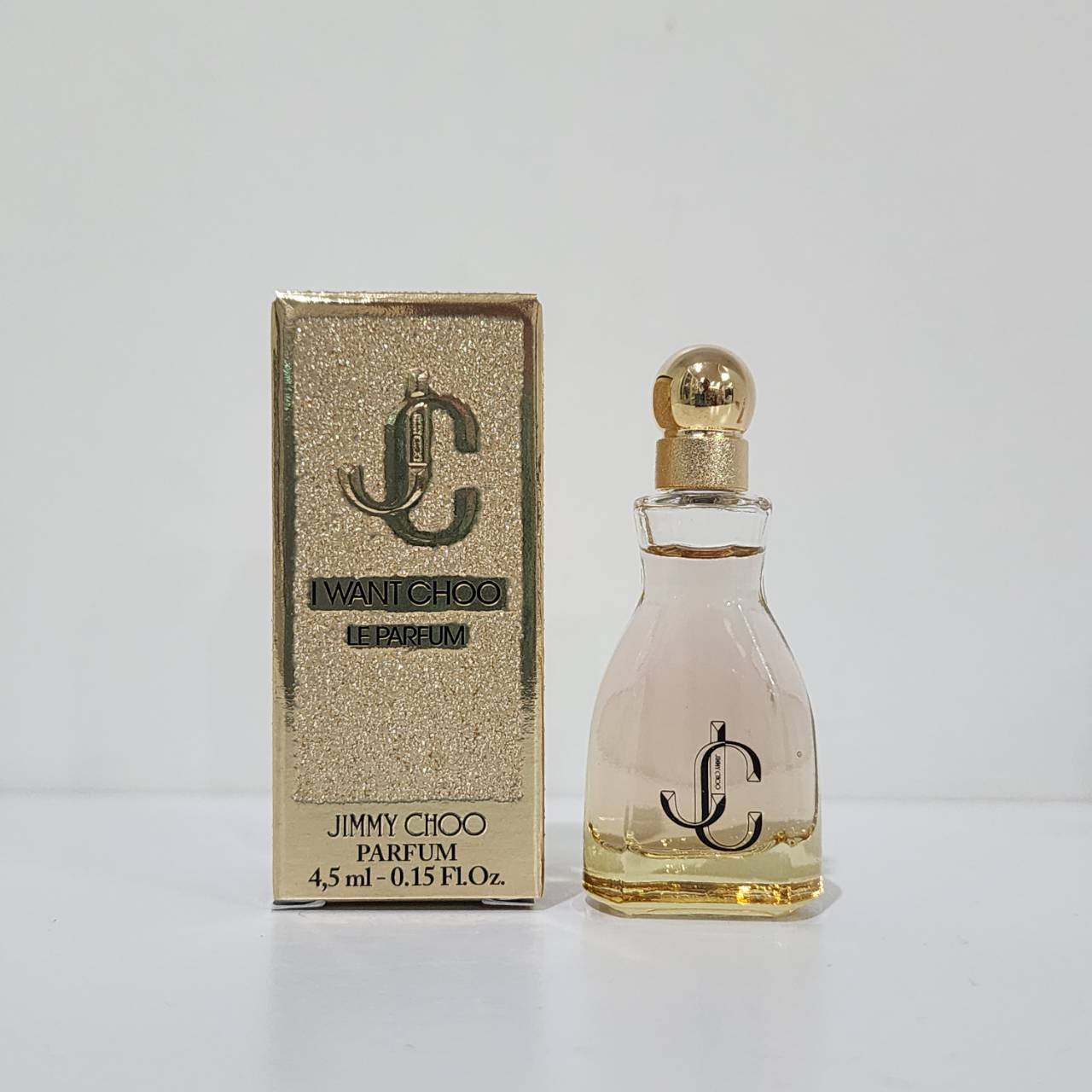 น้ำหอมจิ๋วมินิ Jimmy Choo I Want Choo Le Parfum 4.5ml ( Mini Perfume น้ำหอมขนาดพกพา) น้ำหอมจิ๋วมินิ ขวดน่ารัก ตั้งโชว์ก็สวย พกพาก็สะดวก หัวแต้มตามจุดชีพจร