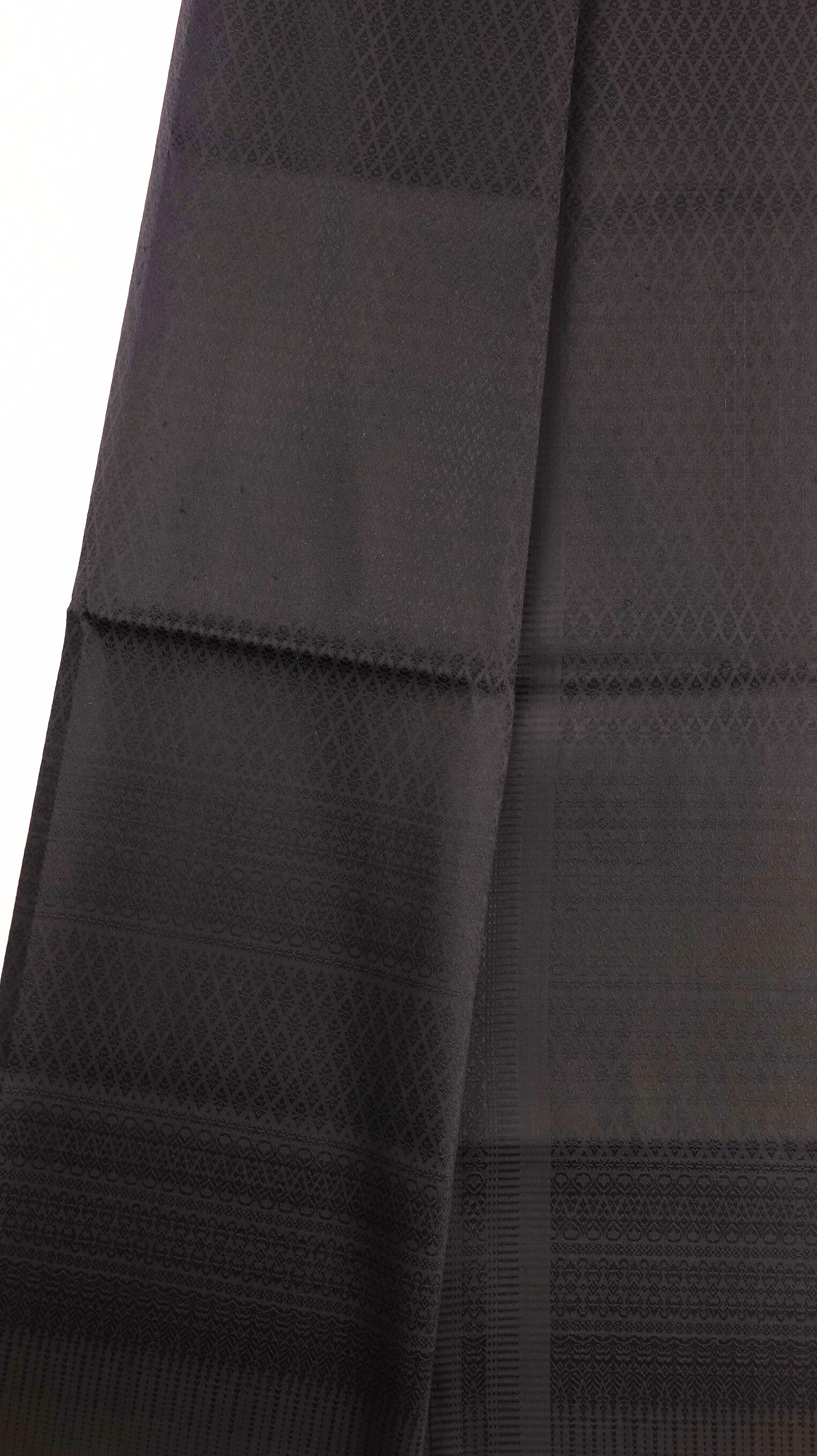 ซิ่น ผ้าไหมยกสุรินทร์ ขนาด 1x2เมตร สีดำสนิท รหัส N11-NY-0902673