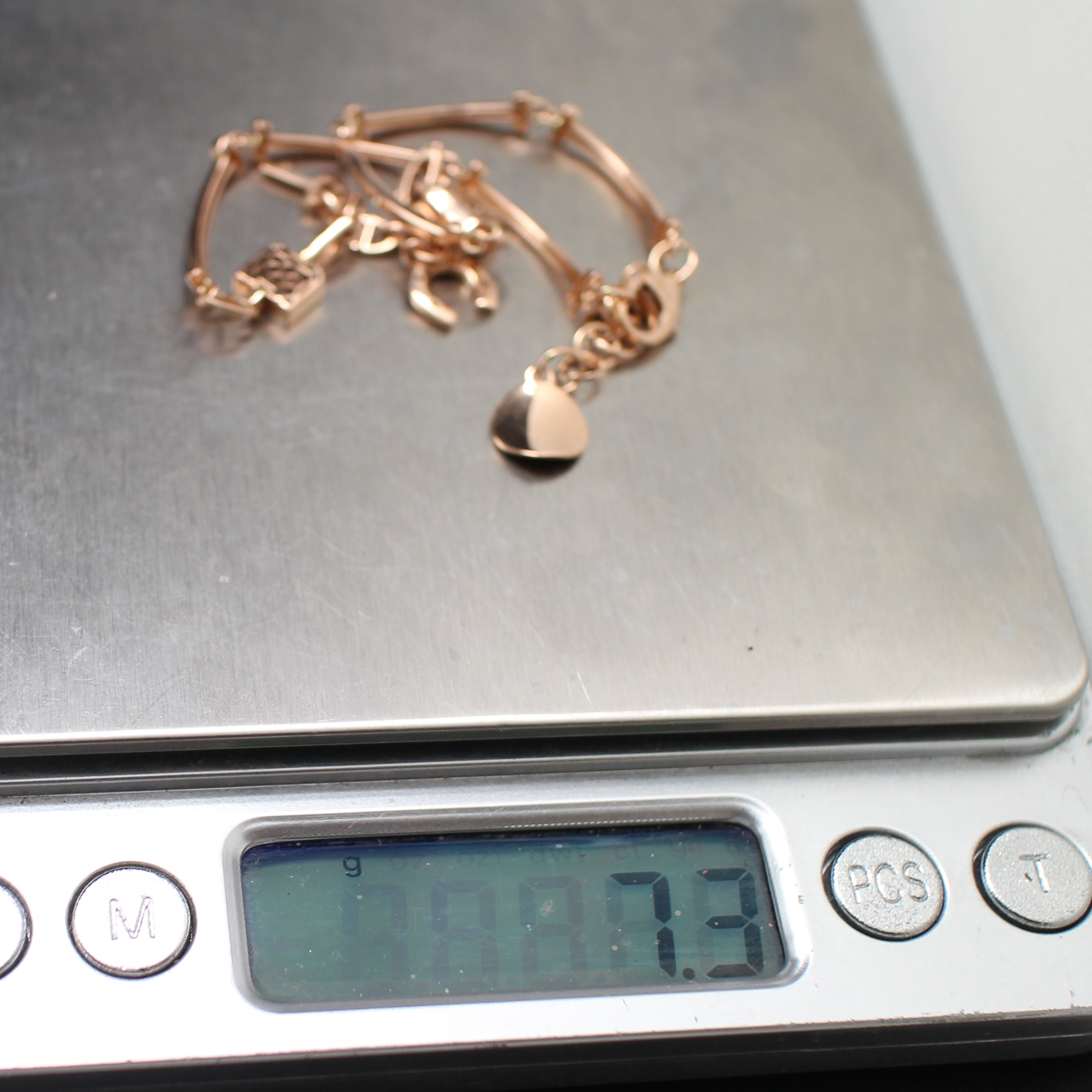 BL25016 สร้อยข้อมือเพชรตุ้งติ้งกุญแจ เพชรแท้ 0.25 กะรัต ทองแท้ 18k Pinkgold นน.รวม 7.3 กรัม ยาว 18-21 ซม.