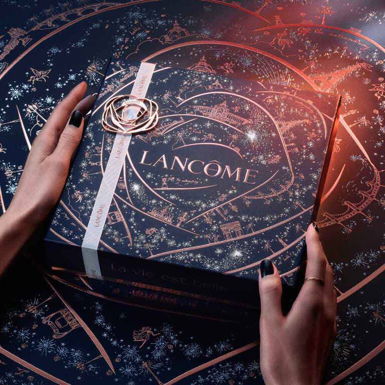 น้ำหอมแท้ Lancome Tresor EDP 30ml Holiday Set 2024 ชุดเซ็ตประกอบด้วย 1. น้ำหอม 30ml 2. Body Lotion 50ml 3. Mini Mascara 2ml "ชุดเซ็ตน้ำหอม