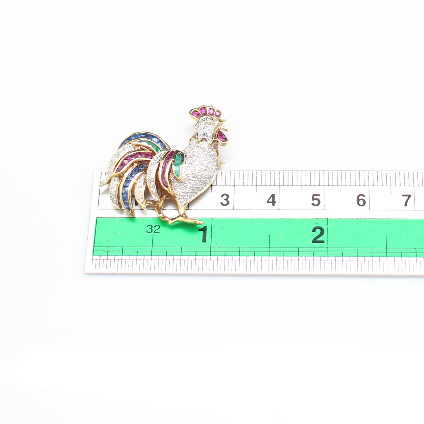 CL25047 เข็มกลัดไก่พลอยหลากสี ประดับเพชรแท้ 0.50 กะรัต ทองแท้ 18k นน.รวม 5.1 กรัม