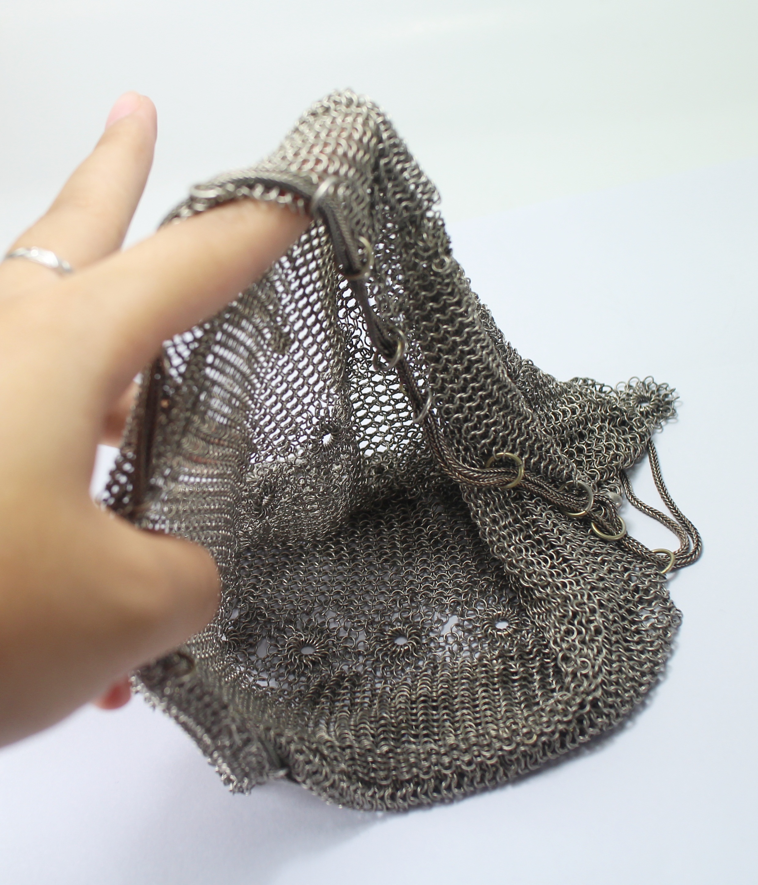 SI115 กระเป๋าเงินถัก เงินแท้ 92.5 % นน. 216.6 กรัม กว้าง 16 เซน งานเก่าเก็บ สวยน่ารัก ใช้งานได้