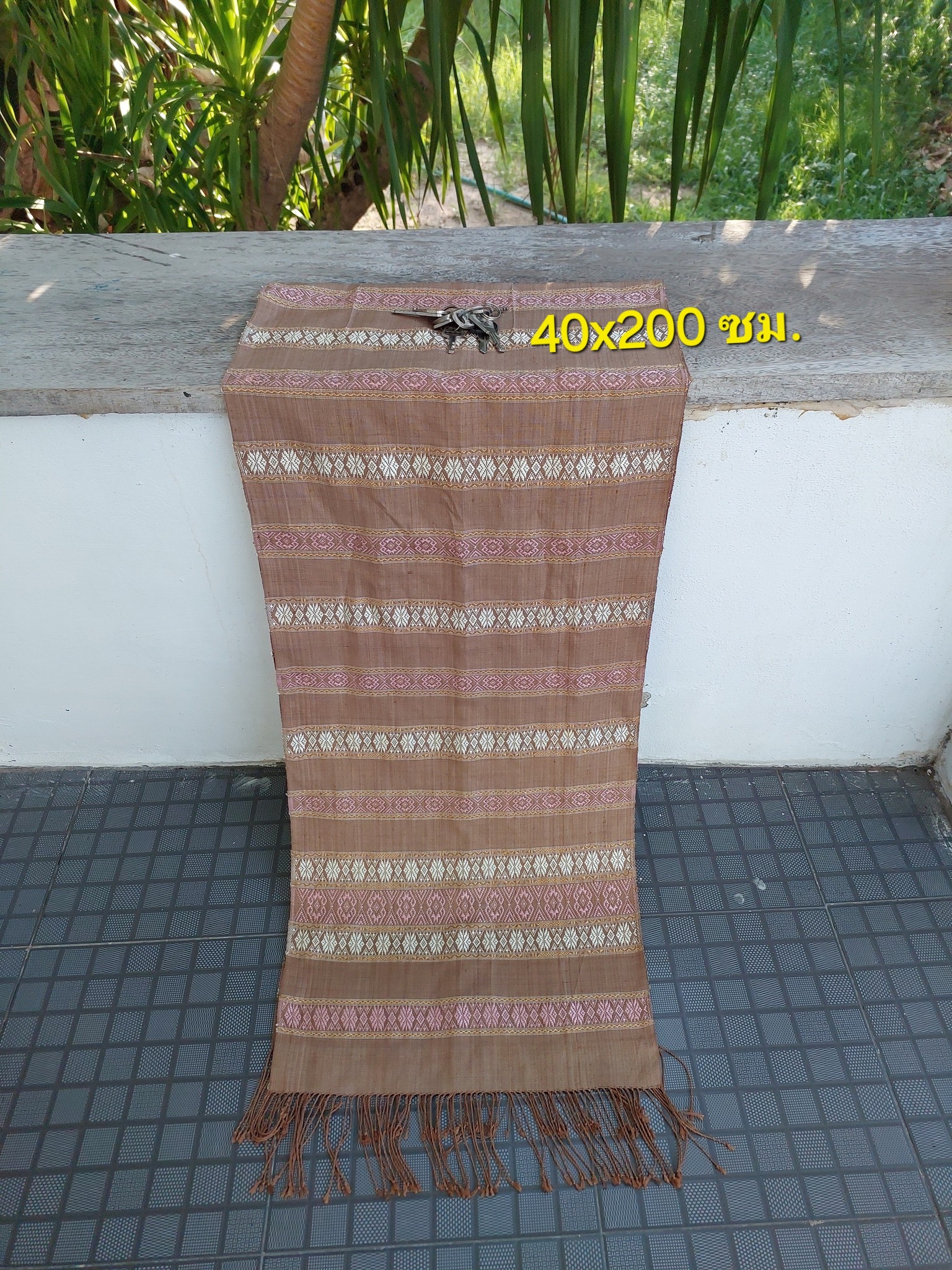 สไบไหมขิตโบราณ สีธรรมชาติ ขนาด 40x200ซม. พื้นสีน้ำตาลอ่อน LW4A-103-0520684