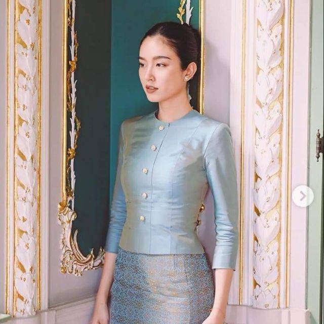 แบบตัดชุด แยกชิ้น เสื้อ+กระโปรง ชุดไทยเรือนต้น ผ้าไหม (ไม่รวมผ้า) รหัส CUT-ST003