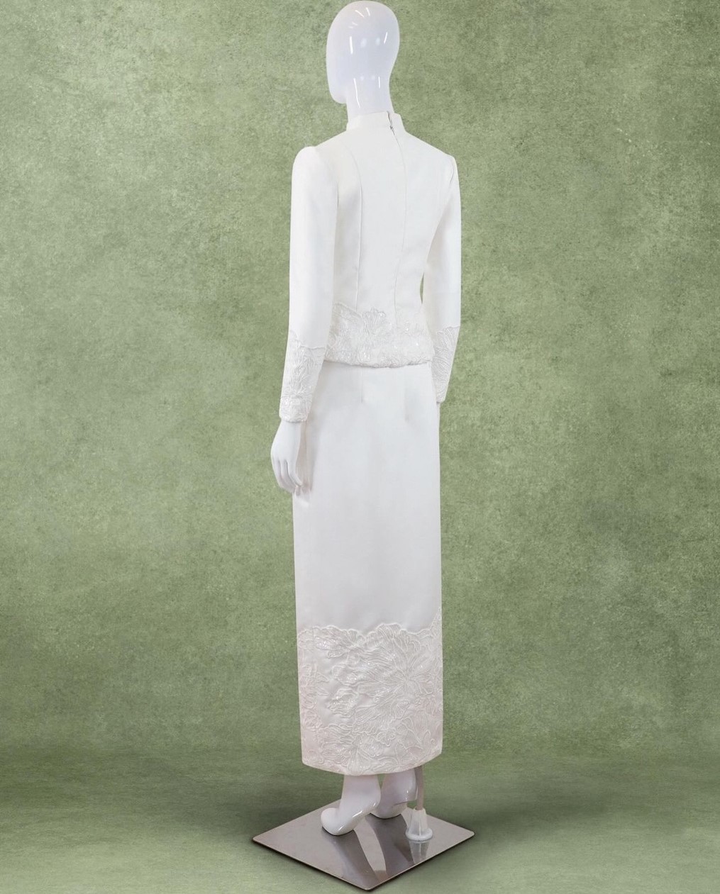 แบบตัดชุด แยกชิ้น เสื้อ+กระโปรง ชุดไทยจิตรลดา (ไม่รวมผ้า) chobmai x JHN รหัส CUT-JHN-0704670