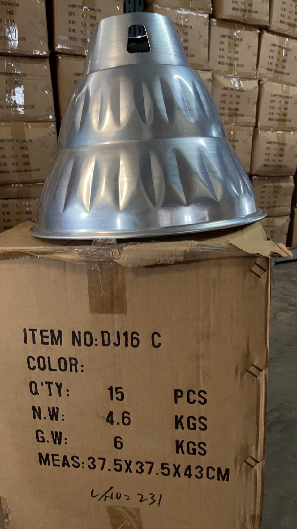 โคมฝาชีอลูมิเนียม ราคารวมส่ง จำนวนบรรจุ 12 โคม / ลัง