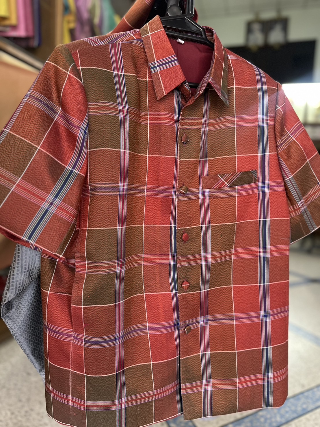 เสื้อสูทไหม แขนสั้น ลายโสร่งหางกระรอก ไซส์ L รหัส DR-ST-072568172