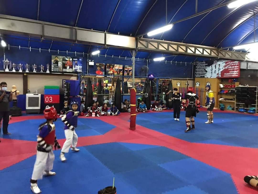 แผ่นจิ๊กซอว์ราคาถูกสุด 20 มิล ราคา 400 บาท