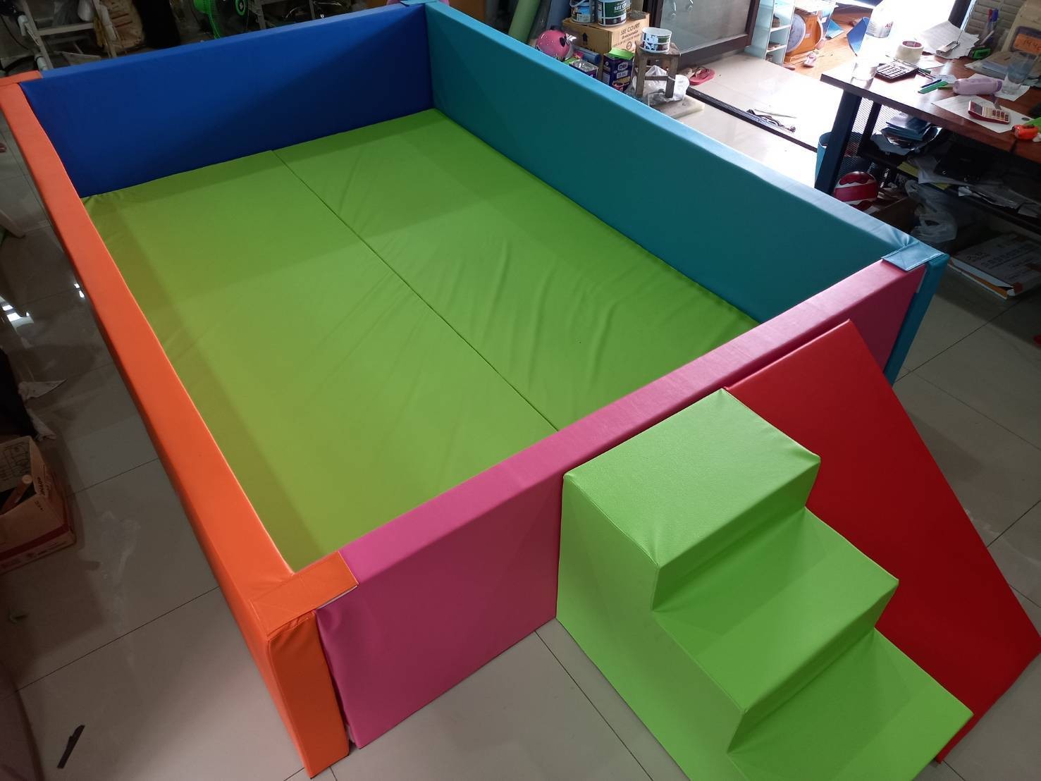 โรงงานผลิต บ่อบอล บ้านบอล คอกกั้นเด็ก ราคา 25,000 บาทได้ทั้งคอกกั้น บันไดและสไลเดอร์