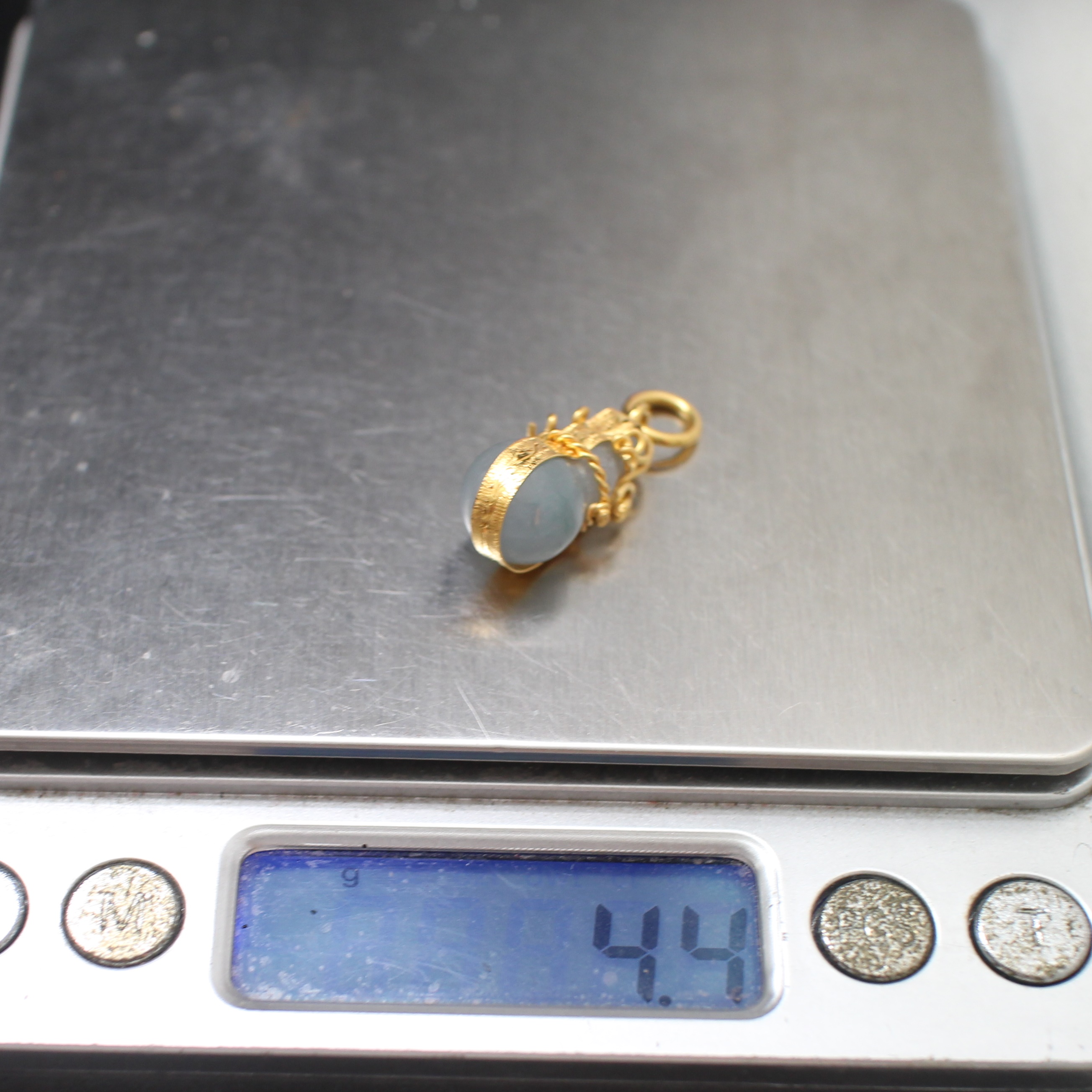 PD25094 จี้หยกน้ำเต้า ห่วงทองแท้ 90% นน.รวม 4.4 กรัม