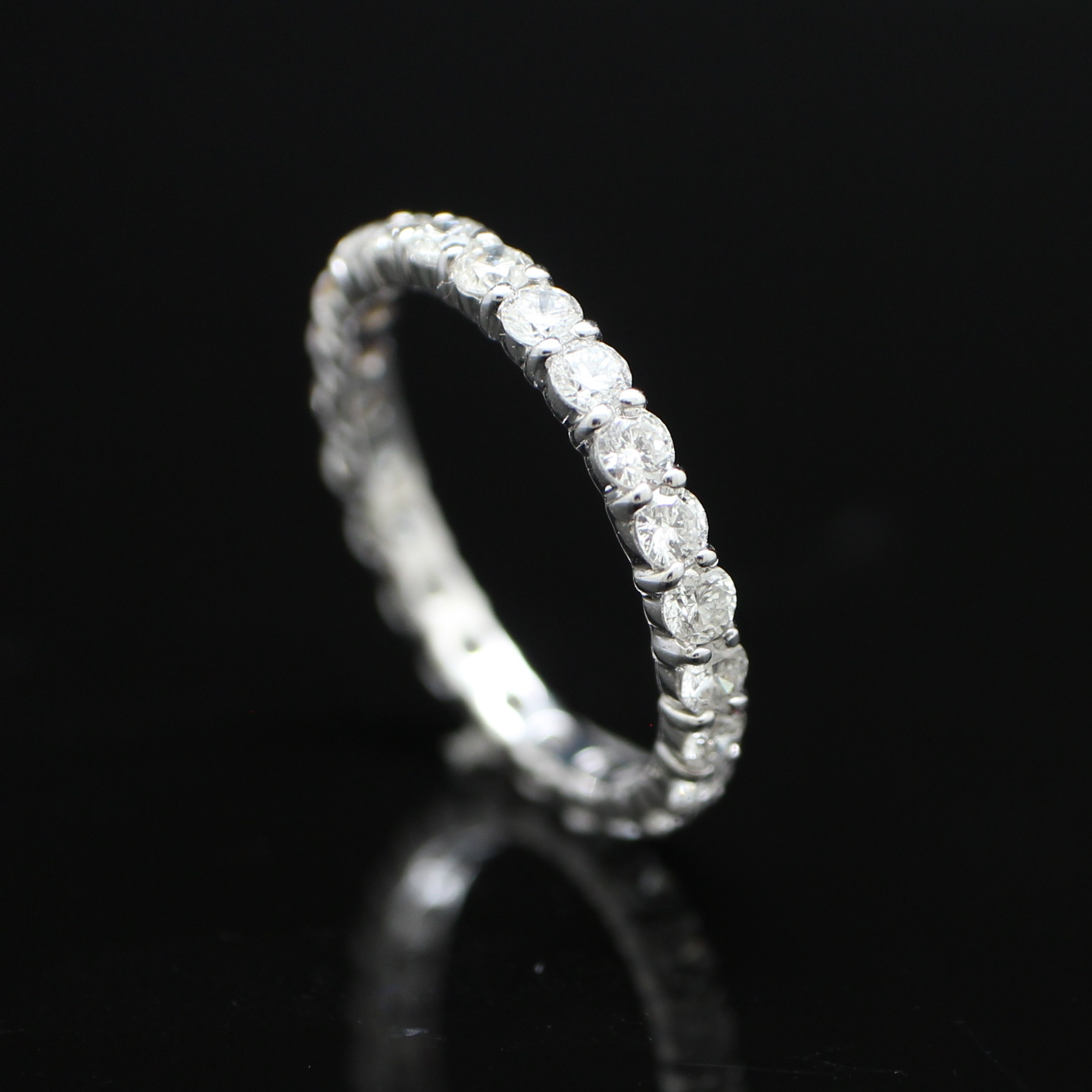 RG250727 แหวนเพชรรอบนิ้ว เพชรแท้ 24 เม็ด 1 กะรัต ทองแท้ 14k นน.รวม 1.52 กรัม ขนาดแหวน 52