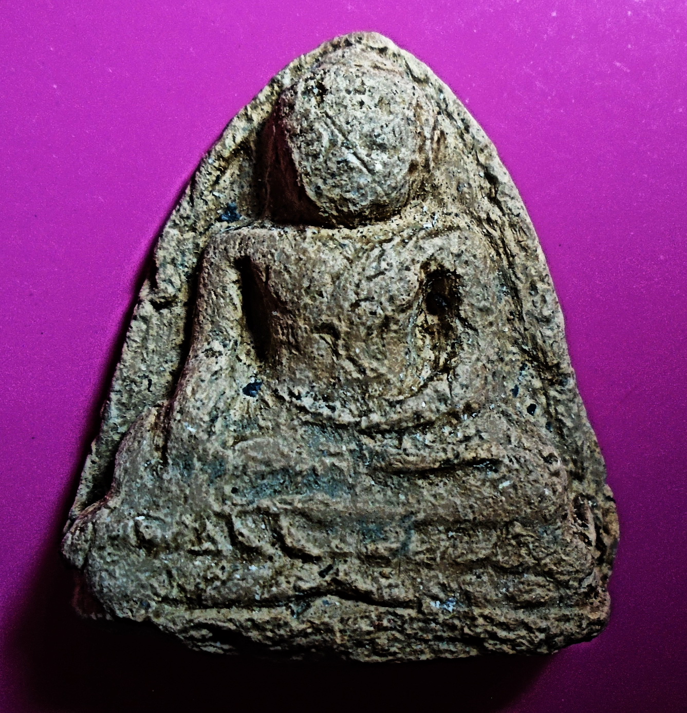 หลวงพ่อโต เนื้อดิน ปางมารวิชัย อยุธยา