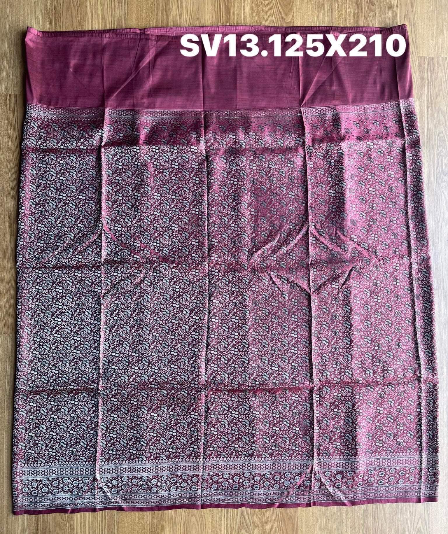 ซิ่น ผ้าปาโตล่ายกเงิน เส้นยืนไหมแท้ ขนาด 125x210ซม พื้นสีแดง-ม่วง รหัส N9-SIL05226612