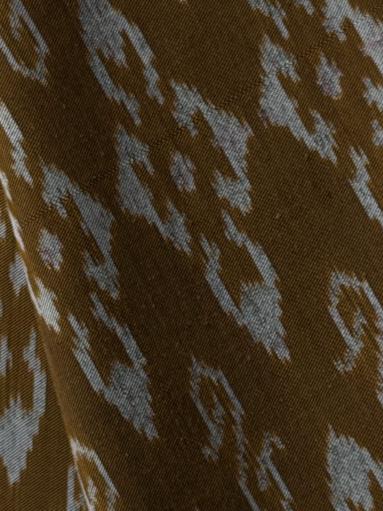 ซิ่น ผ้าไหมมัดหมี่ 3ตะกอ ขนาด 1x2 เมตร ลายดอกรักราชกัญญา สีน้ำตาลอมเขียว รหัส PCS-NY-11226823