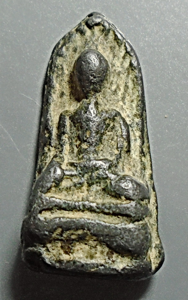 พระรอด ชินเขียว