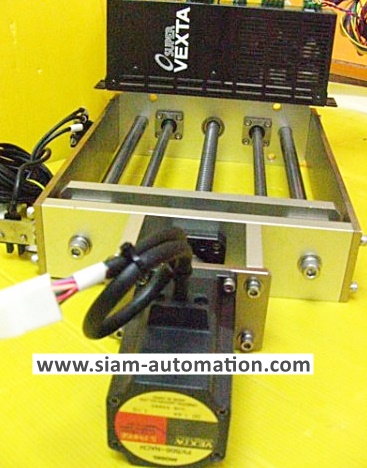 สไลด์บอลสกรูพร้อมคอนโทรลVEXTA และมอเตอร์VEXTA 5-Phase (มือสอง)