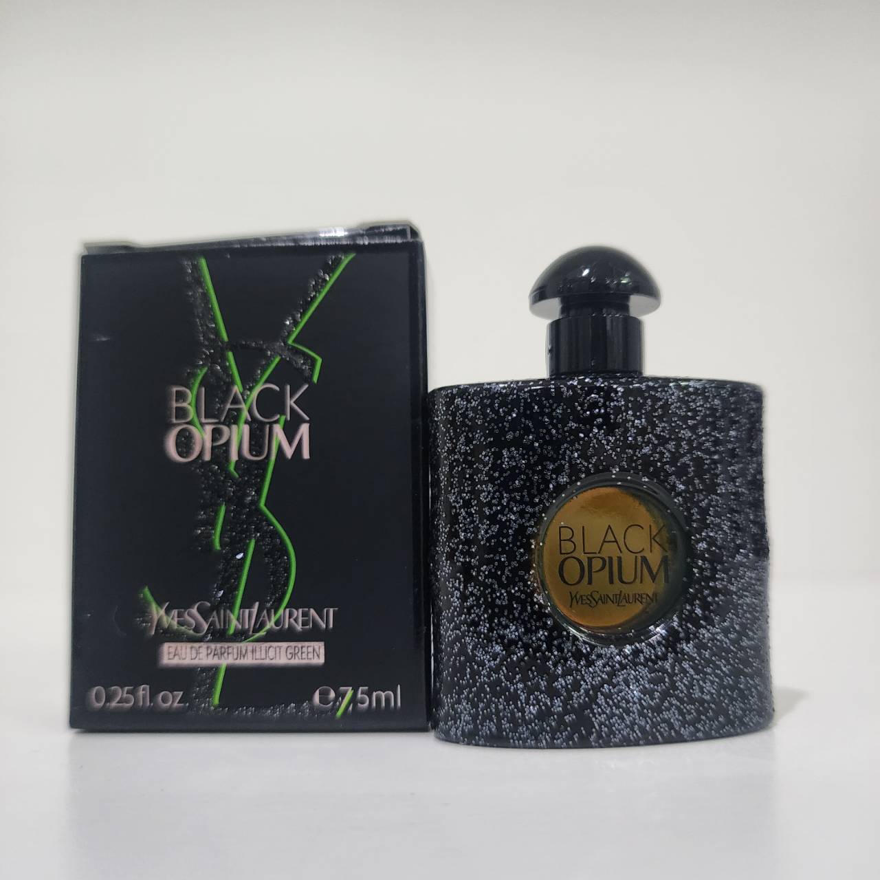 น้ำหอมจิ๋วมินิ YSL Black Opium Illicit Green (New 2022 ) 7.5ml แบบแต้มมีกล่อง ( Mini Perfume น้ำหอมขนาดพกพา) น้ำหอมจิ๋วมินิ ขวดน่ารัก ตั้งโชว์ก็สวย พกพาก็สะดวก หัวแต้มตามจุดชีพจร