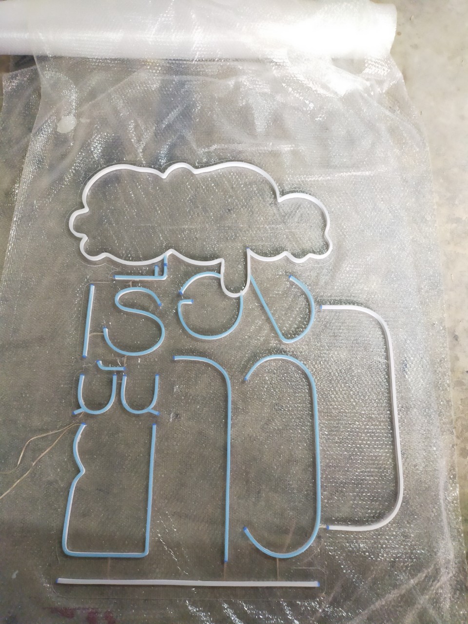 ไฟนีออน เฟค