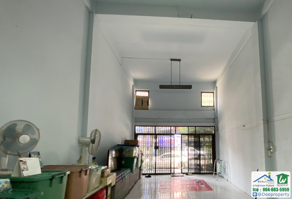 🏡SOLD OUT 🏢ตึกแถว อาคารพาณิชย์ 3 ชั้นครึ่ง มีดาดฟ้า เลขที่ 760 ติดสี่แยกเหม่งจ๋าย ไชน่าทาวน์ห้วยขวาง ทำเลนี้ราคานี้หาไม่ได้แล้ว