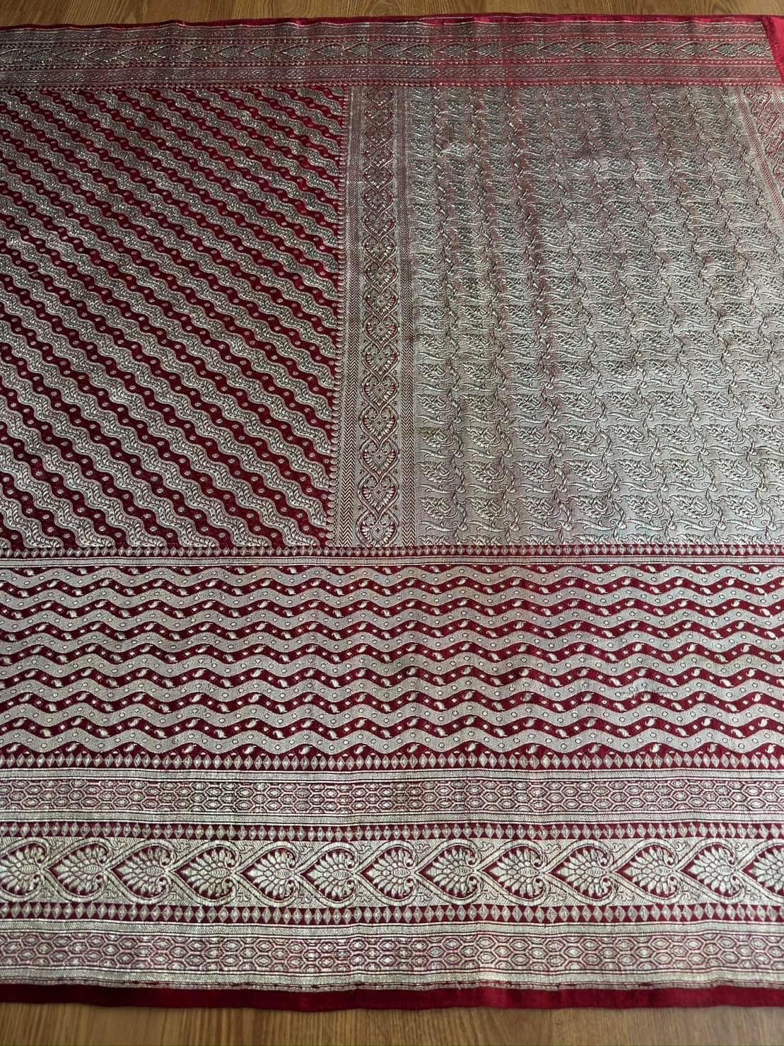 ซิ่น ผ้าปาโตล่า ไหมแท้ มีหน้านาง ขนาด 108x230ซม. พื้นสีแดง รหัส N9-SIL-GN11