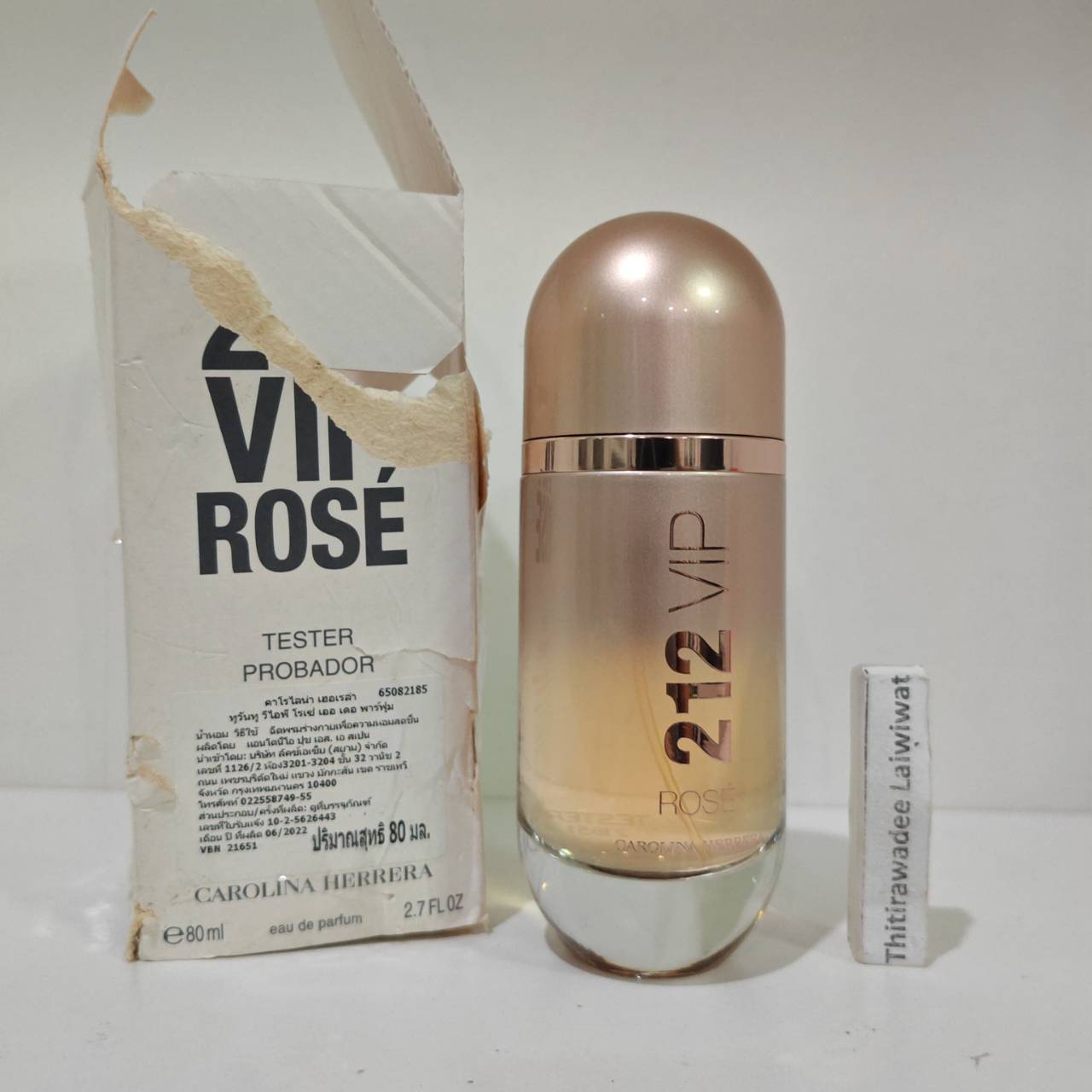 น้ำหอมแท้ Carolina Herrera 212 Vip Rose Edp 80ml อดีตกล่องขาวป้ายไทยตอนนี้โดนหมากัดขอคนไม่ซีเรียสตามรูป