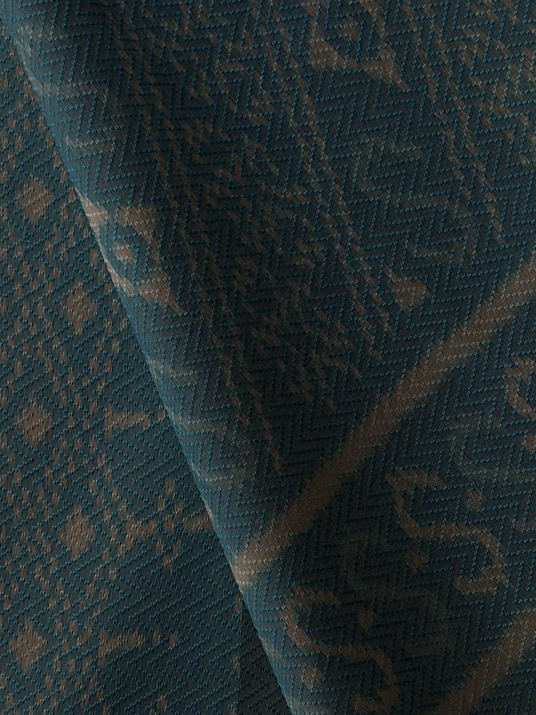 ซิ่น ผ้าไหมมัดหมี่ก้างปลา ทอยกดอก 4 ตะกอ ขนาด 1x2 เมตร ลายสิริราชพัสตราภรณ์ สีฟ้า รหัส PCS-NY-1122684