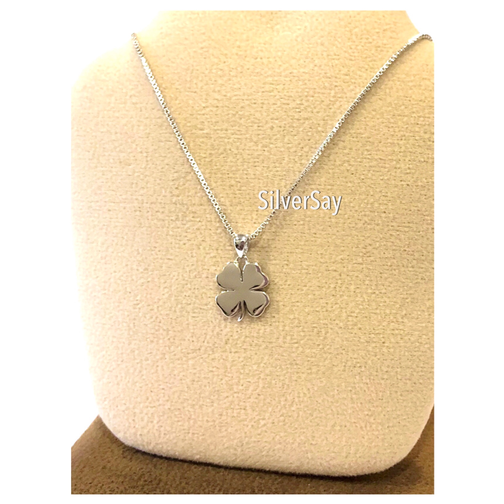 จี้ใบโคลเวอร์ Clover 4/แบบเกลี้ยง